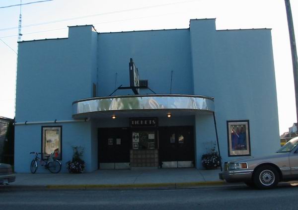 Crystal Theatre (Crystal Box Office Theater) - Recent Shot